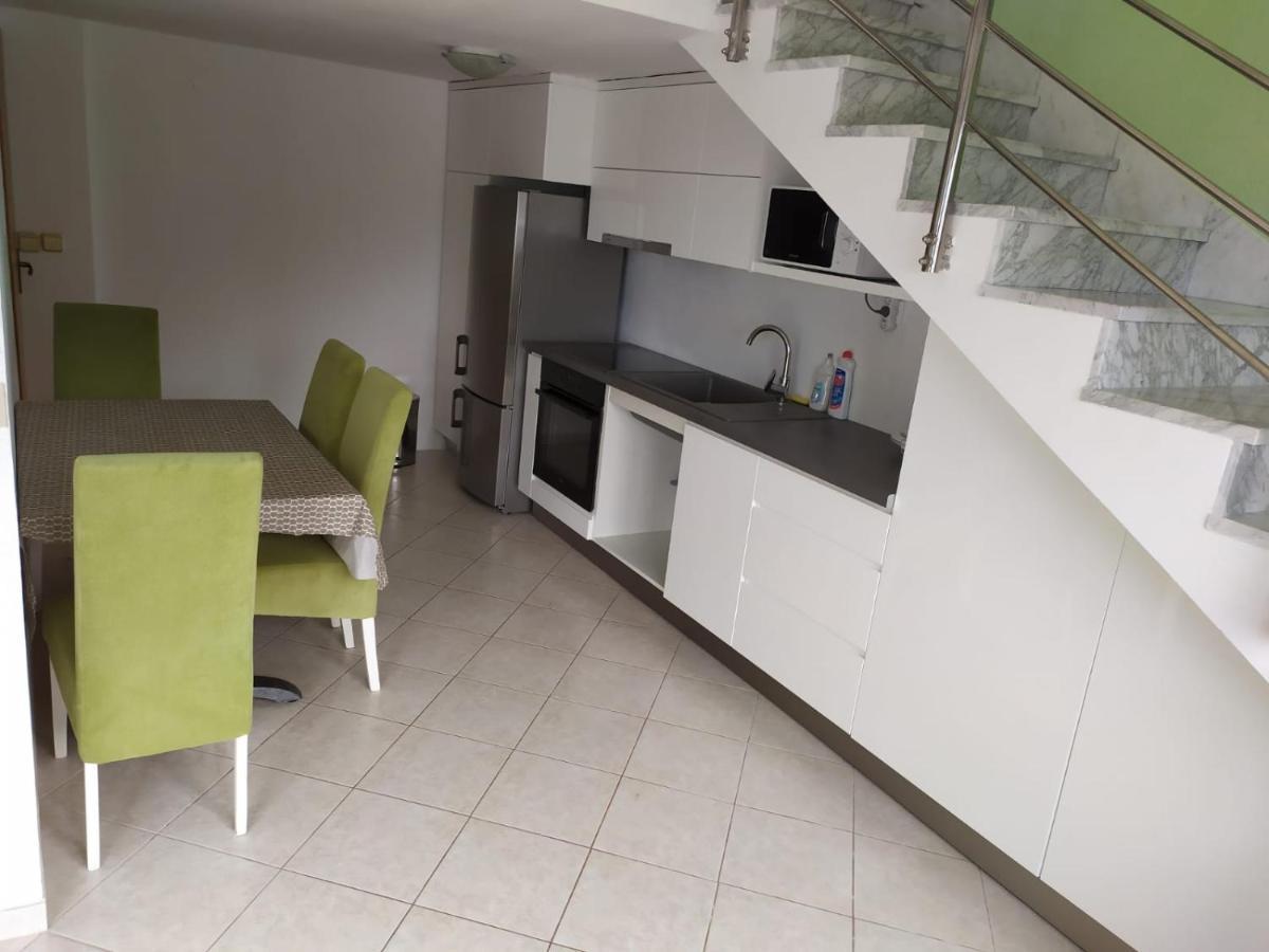 Apartmani Mira ตราสนิสเซ ภายนอก รูปภาพ